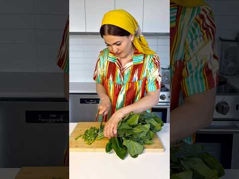 Super tasty and very crispy samsa with spinach/ очень вкусная и хрустящая самса с шпинатом 🥬