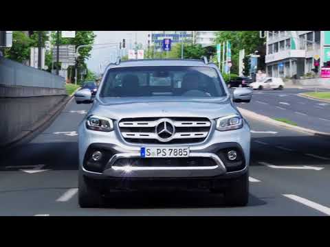 the-new-mercedes-benz-class-x-350d-4matic-driving-video