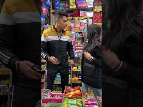 عم عاطف دا بكام