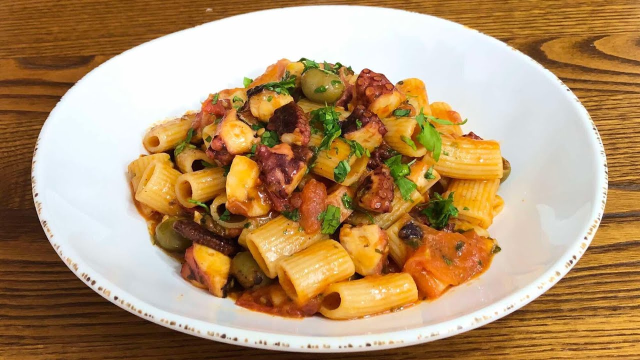 Pasta con Pulpo y Tomatitos Cerezos