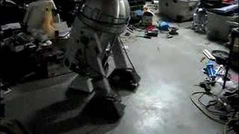 R2D2 first steps