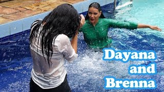 Dayane and Brenna soaked in the pool