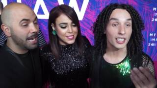 Danna Paola y Los Rules atendiendo a los medios MTVMIAW2017