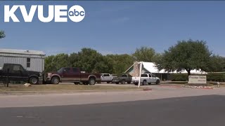 Police search for suspect in southeast Austin shooting