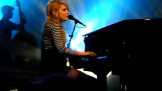 Coeur De Pirate Fondu Au Noir Live In Lille Coeur De Pirate Fondu Au Noir Live In Lille