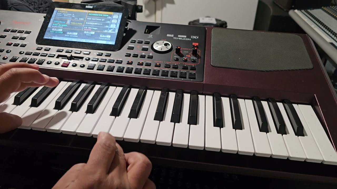 LA PUERTA NEGRA TUTORIAL TONO DE RE NATURAL