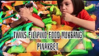 AMERICAN TWINS TRYING FILIPINO FOOD PINAKBET for the first time #food #video  #cute #mukbang