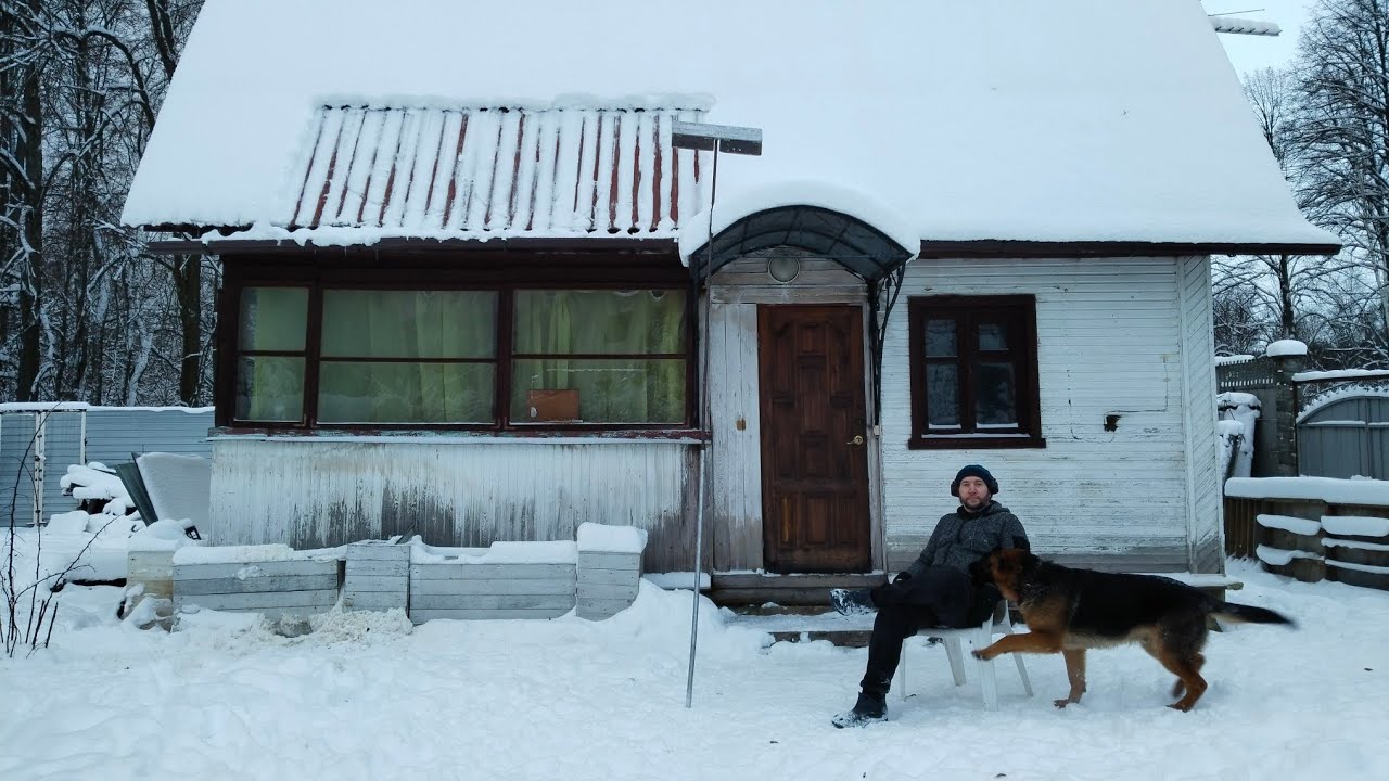 Скребок для уборки снега с крыши.