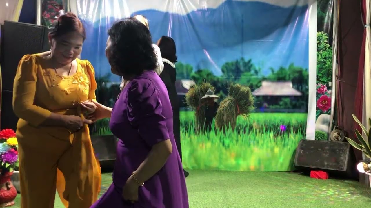 Cuối Trời Đợi Mong : Chị 5 Hạnh 