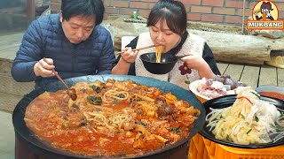 видео: Mukbang l Cooking Горячий горшок в большой крышке казана 🔥говядина, кишки, удон, овощи в остром супе картинка: Mukbang l Cooking Горячий горшок в большой крышке казана 🔥говядина, кишки, удон, овощи в остром супе