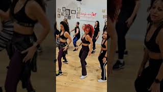 Download Lagu zumba with Tzlil Atiram- bulin 47 -Calorazo MP3