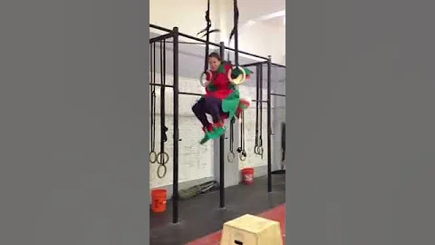 Christmas Muscle Up