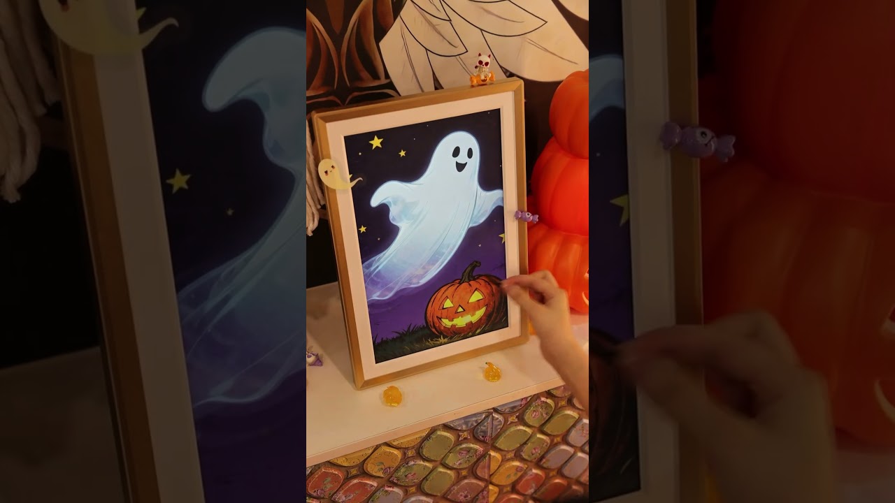 Still planning Halloween decor? My frame’s already spooky-ready 👻