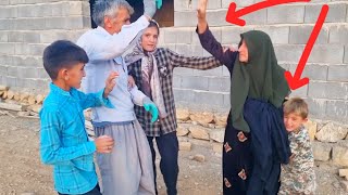 Download Lagu Mother's attack on father and children's reaction MP3 Download Lagu Mother's attack on father and children's reaction MP3