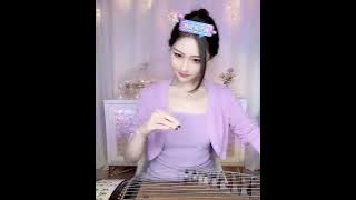 美女卓舒晨古筝演奏歌曲《你永远不懂我》精彩欣赏