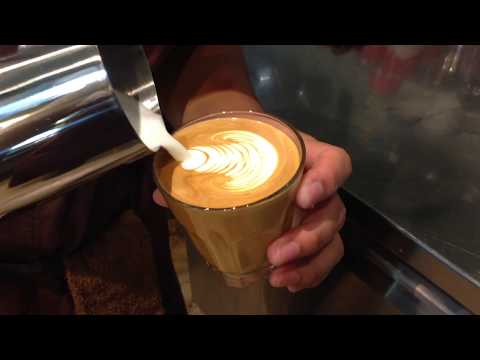 กาแฟ : วิธีทำ ลาเต้อาร์ต แก้วทรงสูง 8 oz. (09Aug17) / เรียนทำกาแฟสด / สอนชงกาแฟสด