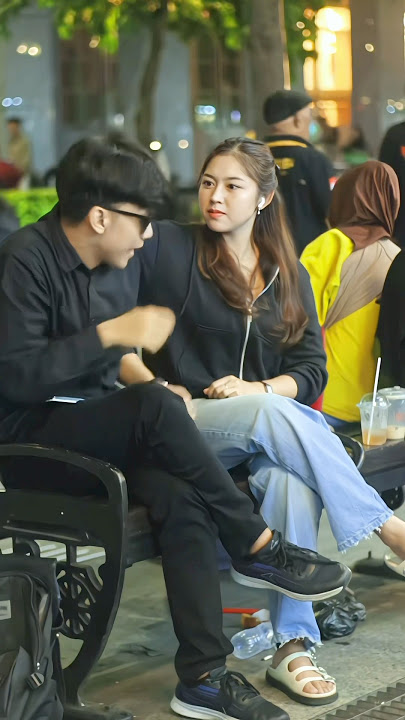 OMG! Prank niruin gerakan cewek cantik #laugh #funny #shorts #comedy