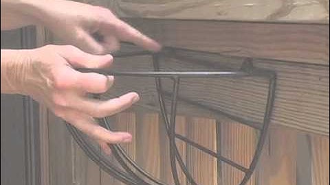 How to Hang Window Boxes and Wall Pots1:28 min