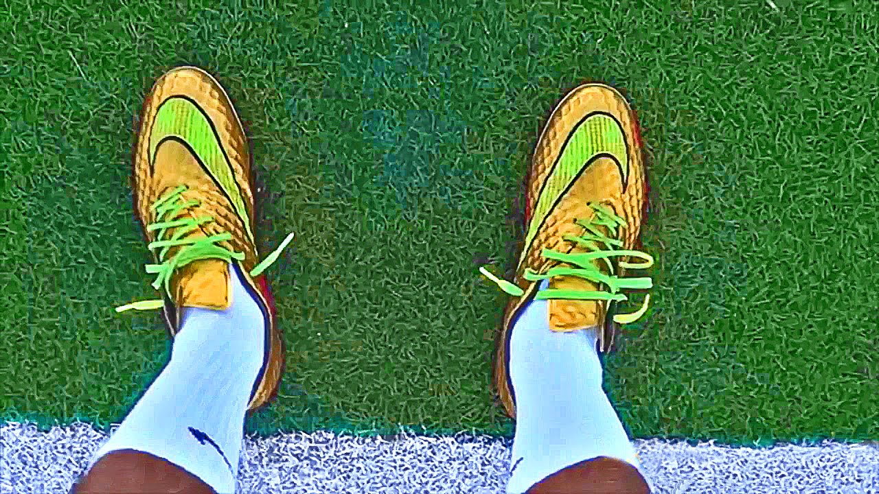 Testing Neymar Boots: Nike HYPERVENOM Gold - Review - YouTube