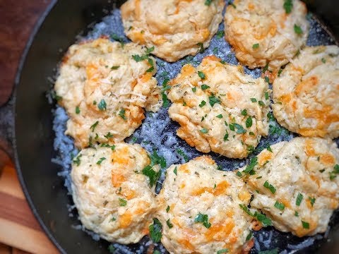 EASY SOUR CREAM, CHEDDAR & CHIVE DROP BISCUITS!!
