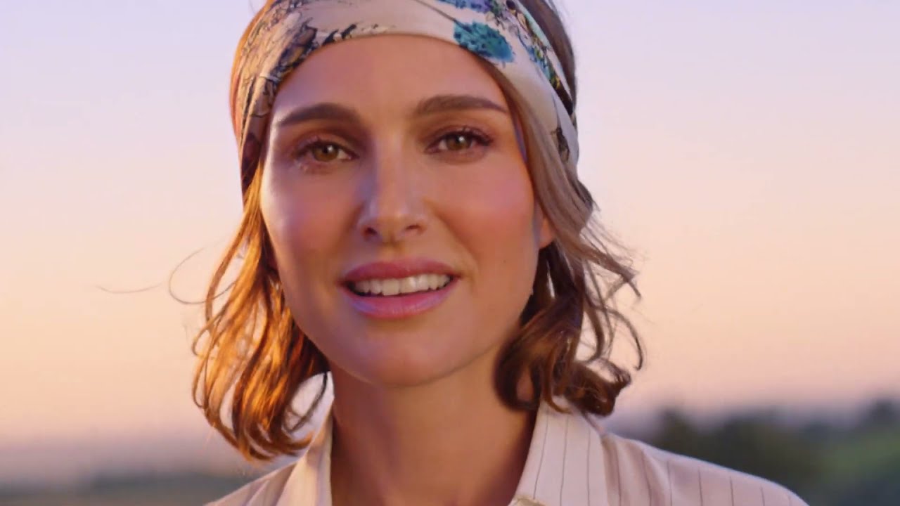 Natalie Portman on Summer Reading Britney Spears and the Scent of Love   Vanity Fair
