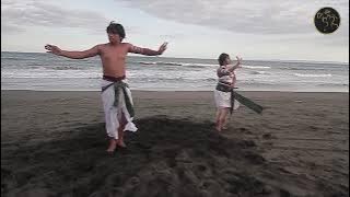 SALING, Le Mayur dan Ni Pollok