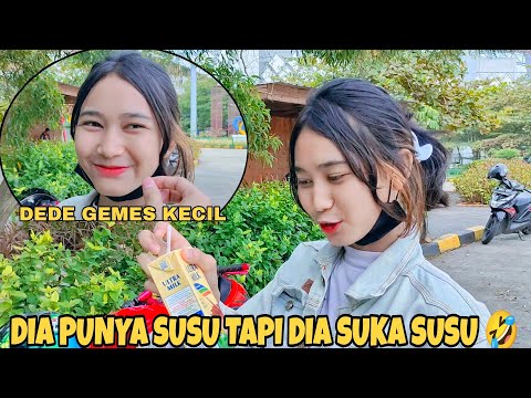 DEDE GEMES KECIL INI SUKA MINUM SUSU KOTAK BUKAN SUSU GANTUNG