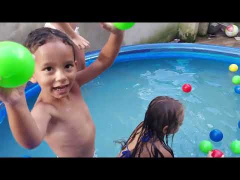 Desafio bolinhas na piscina