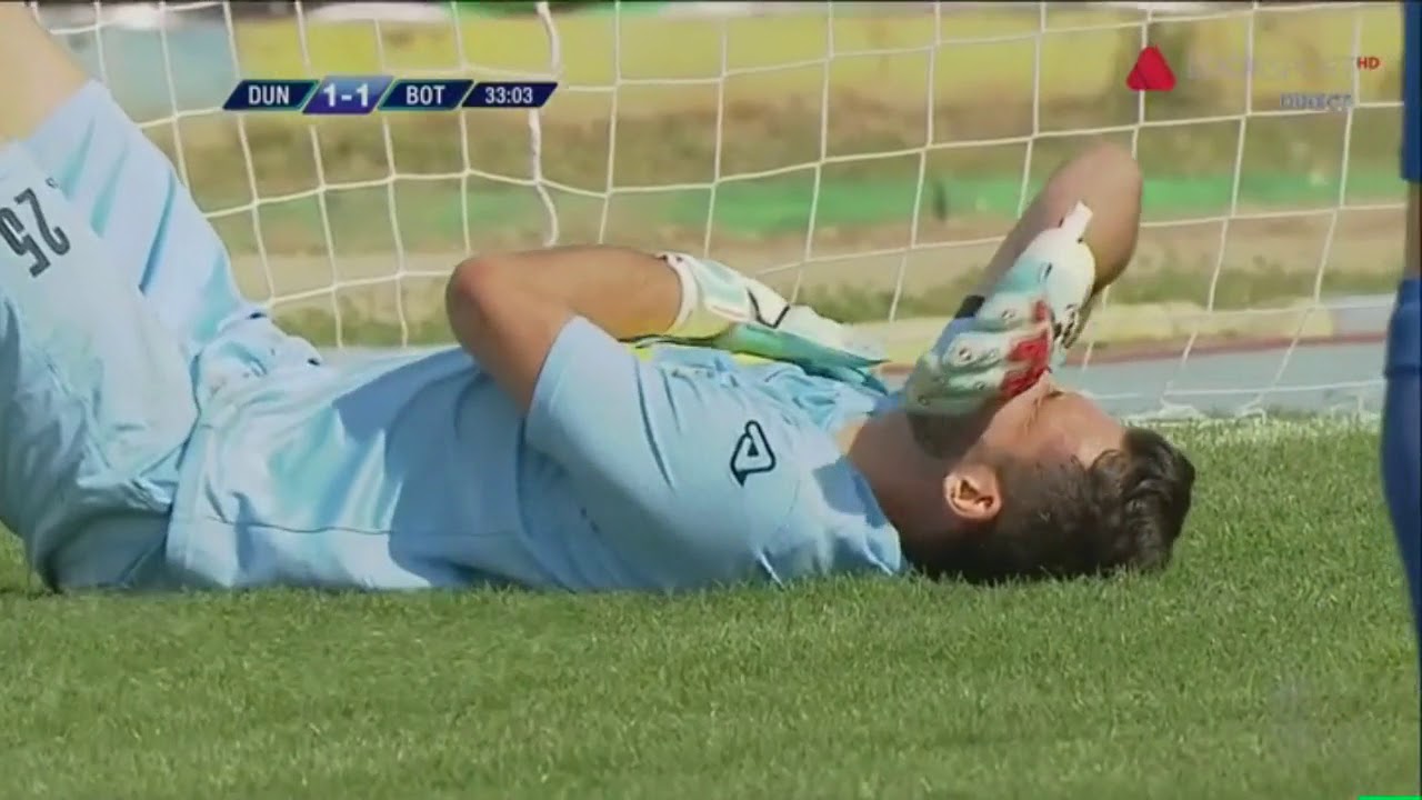Doua interventii excelente ale lui Straton, Dunarea - Botosani 1-1 (min 35) dunarea calarasi retrogradeaza