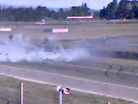 d1nz 2008 MADMIKE does skid / burnout and crashes.
