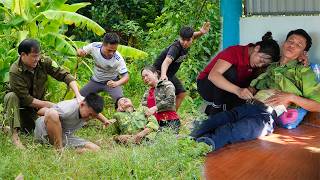 72 Hours of Terror: Giant Python Creeps Into Sleeping Woman’s Bed in Rural House!