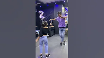 عقباوي دم حامي شاهد البنت الصغير ترقص عقباوي دم حامي 