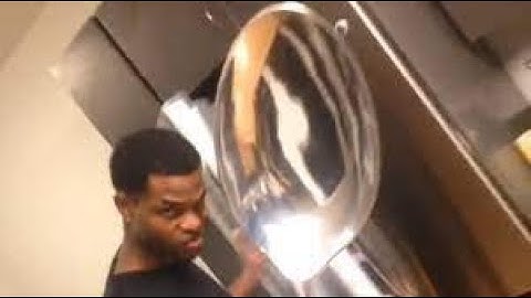 How to get the COMICALLY LARGE SPOON in Roblx Find the memes