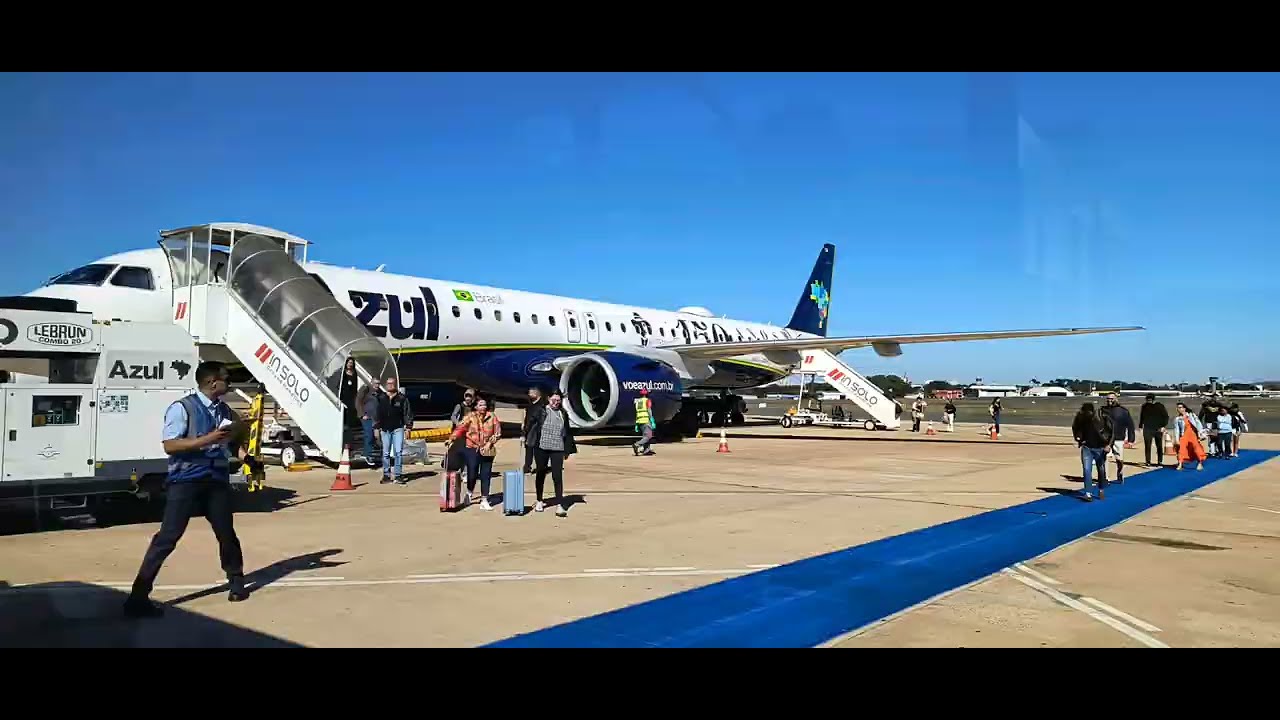 Aproximação e pouso no aeroporto Santa Genoveva em Goiânia no Embraer 195 da Azul