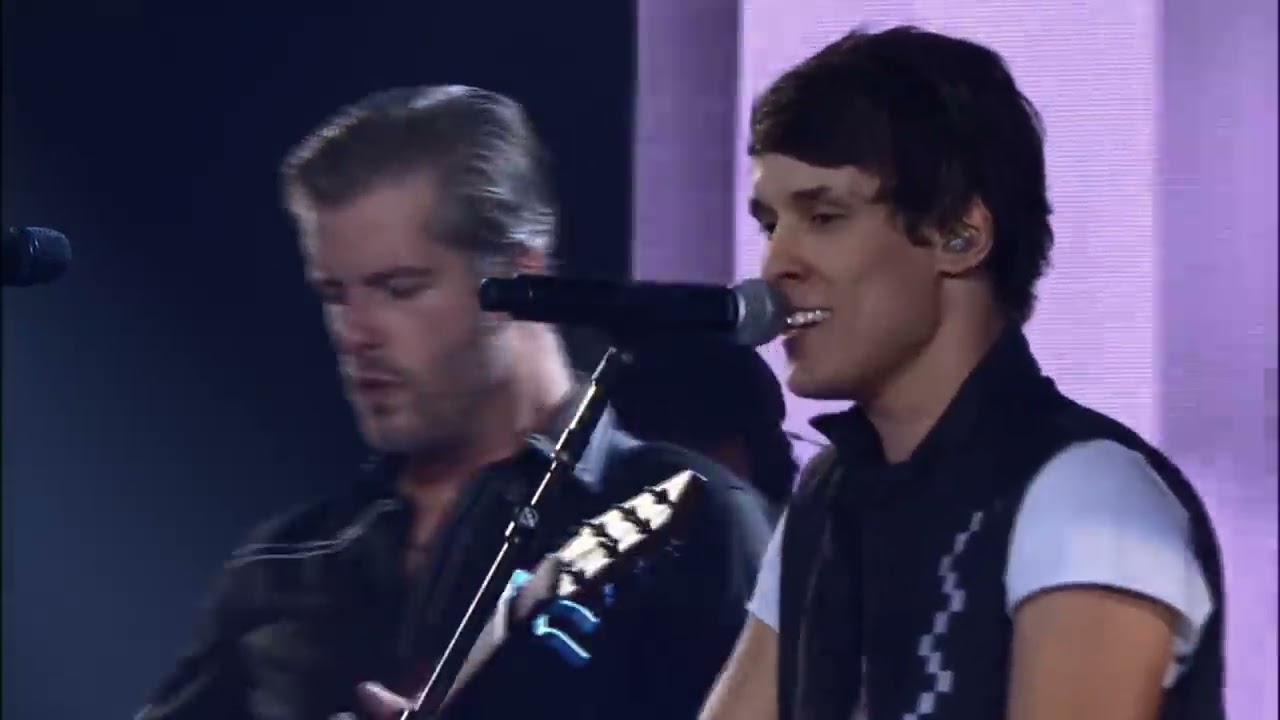 Victor & Leo - Vai me perdoando part. Victor Freitas & Felipe (Irmãos) [Vídeo Oficial]