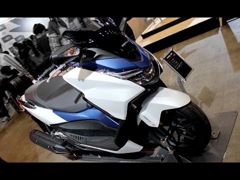 16 発売間近 Honda Forza 125 Youtube