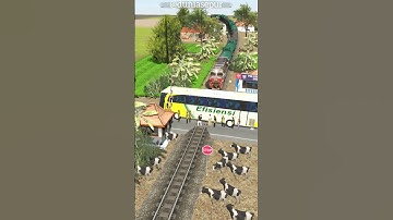 Bahaya Kereta Api Melewati Bus Di Perlintasan Palang #train #keretaapi #tranding #railway