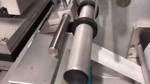 training video on semi automatic flat bottle labeling machine