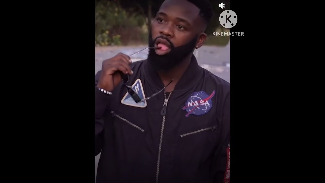 Da L.E.S Confronts  Bongani Fassie ..