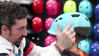Cómo ajustar el casco de bici para un niño 