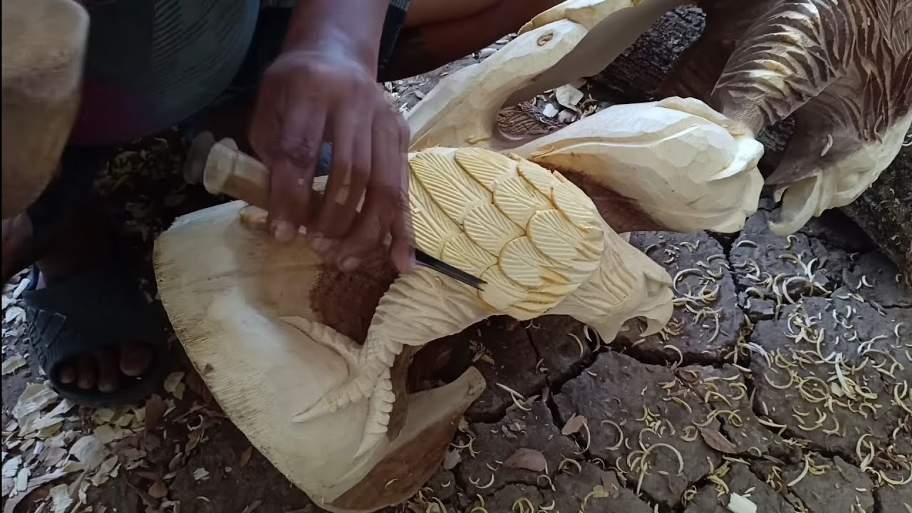 Magic Wood Carving - The Kings of The Sky