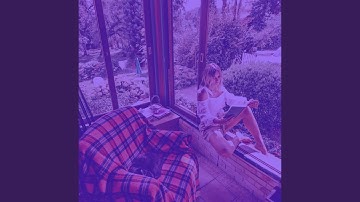 Pulsating Backdrops for Book Therapy