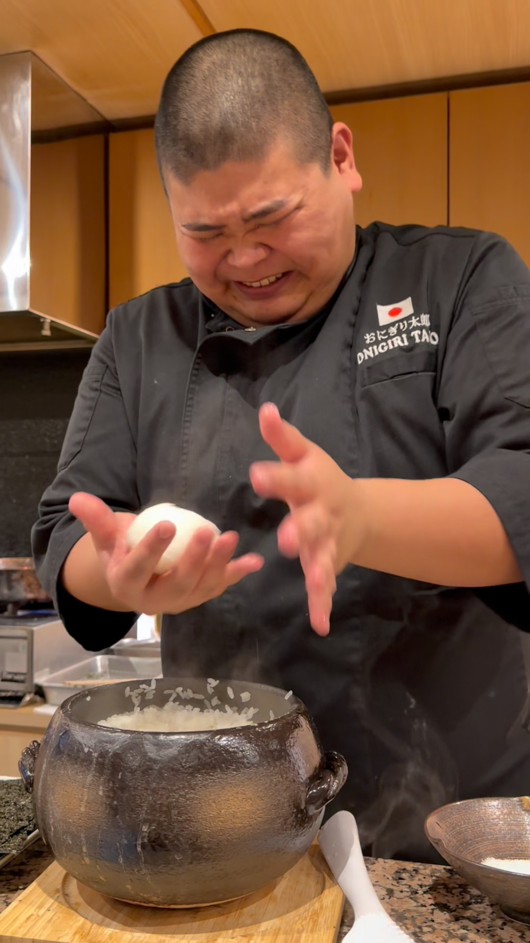 おにぎり太郎 🍙 Onigiri Taro's New Restaurant 膳 八女や - YouTube
