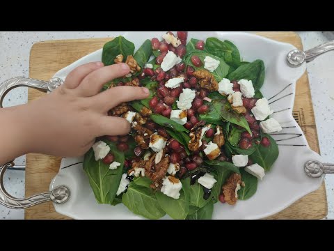 Cara membuat salad bayam yang hebat yang anda tidak boleh berhenti makan Mudah, lazat dan diet