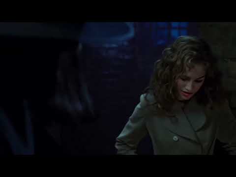 What if Zendaya was in V for Vendetta instead of Natalie Portman?