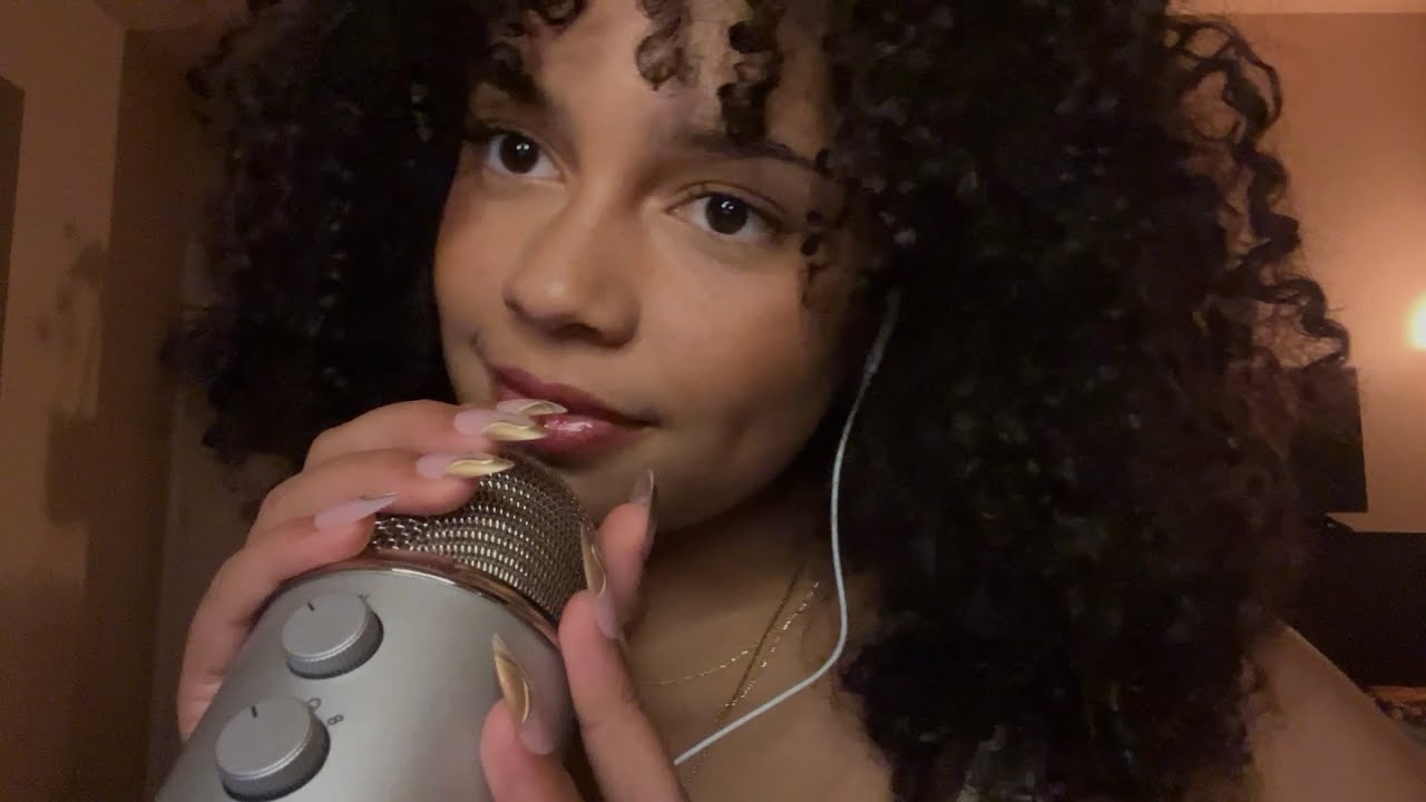 ASMR bare mic scratching & gentle mouth sounds 💋 (minimal talking) 
