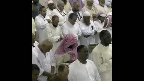 تأثر الشيخ بندر بليلة بآيات من سورة البقرة