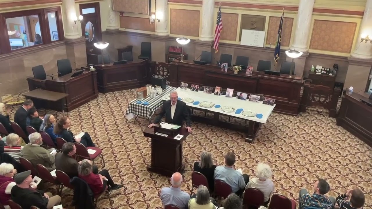 Former Attorney General Tim Fox honors Montana journalist Chuck Johnson