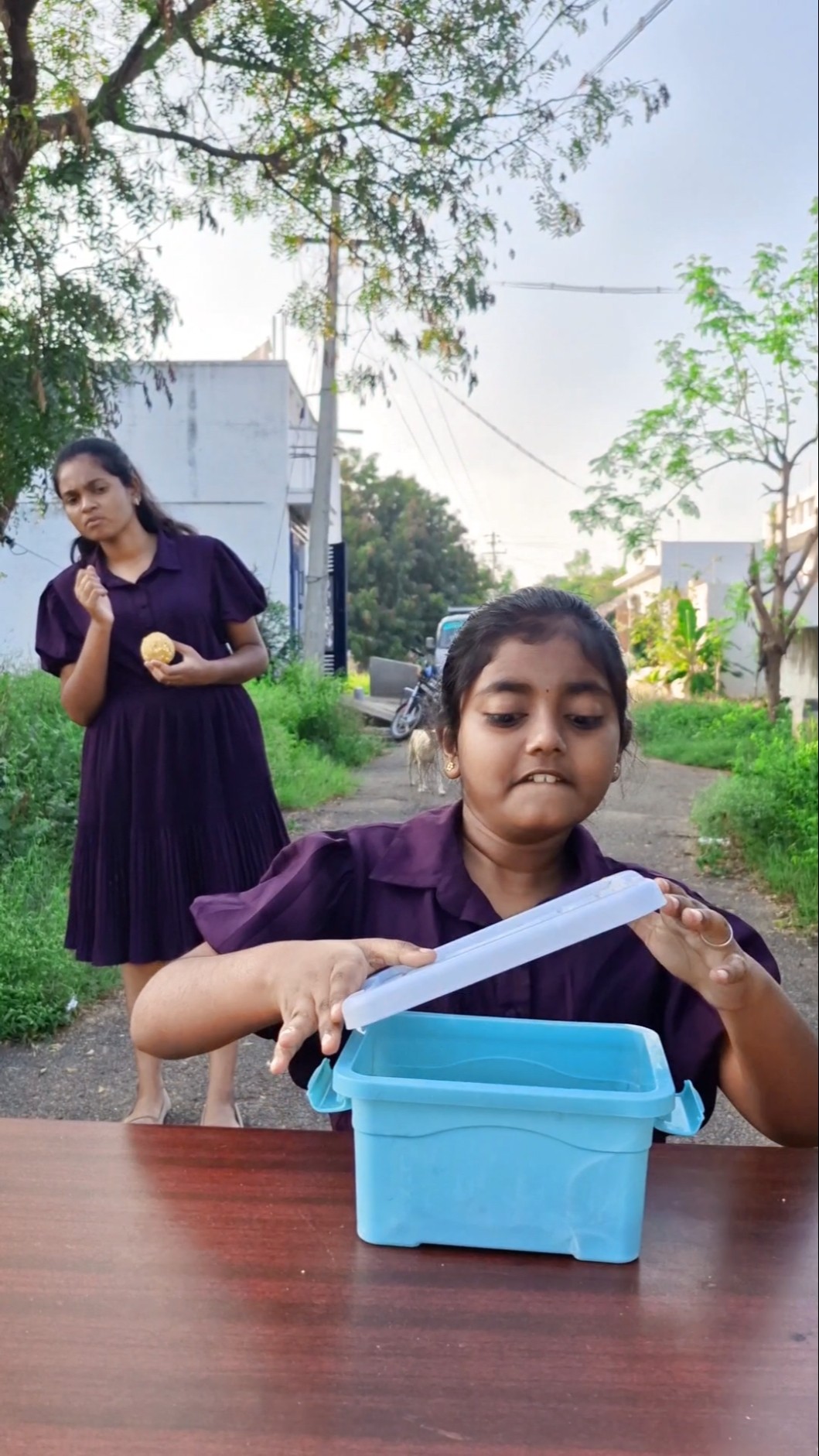 Chocolate PRANK on my sister ??Tom\u0026Jerry ?DiyaIshwarya #shorts #viralvideo