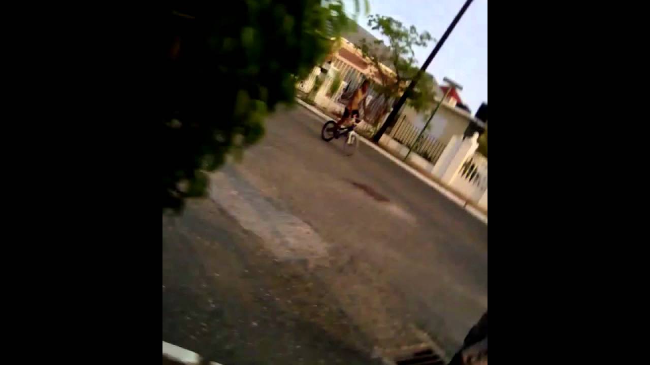 A five year old fighting a 5 grade girl YouTube